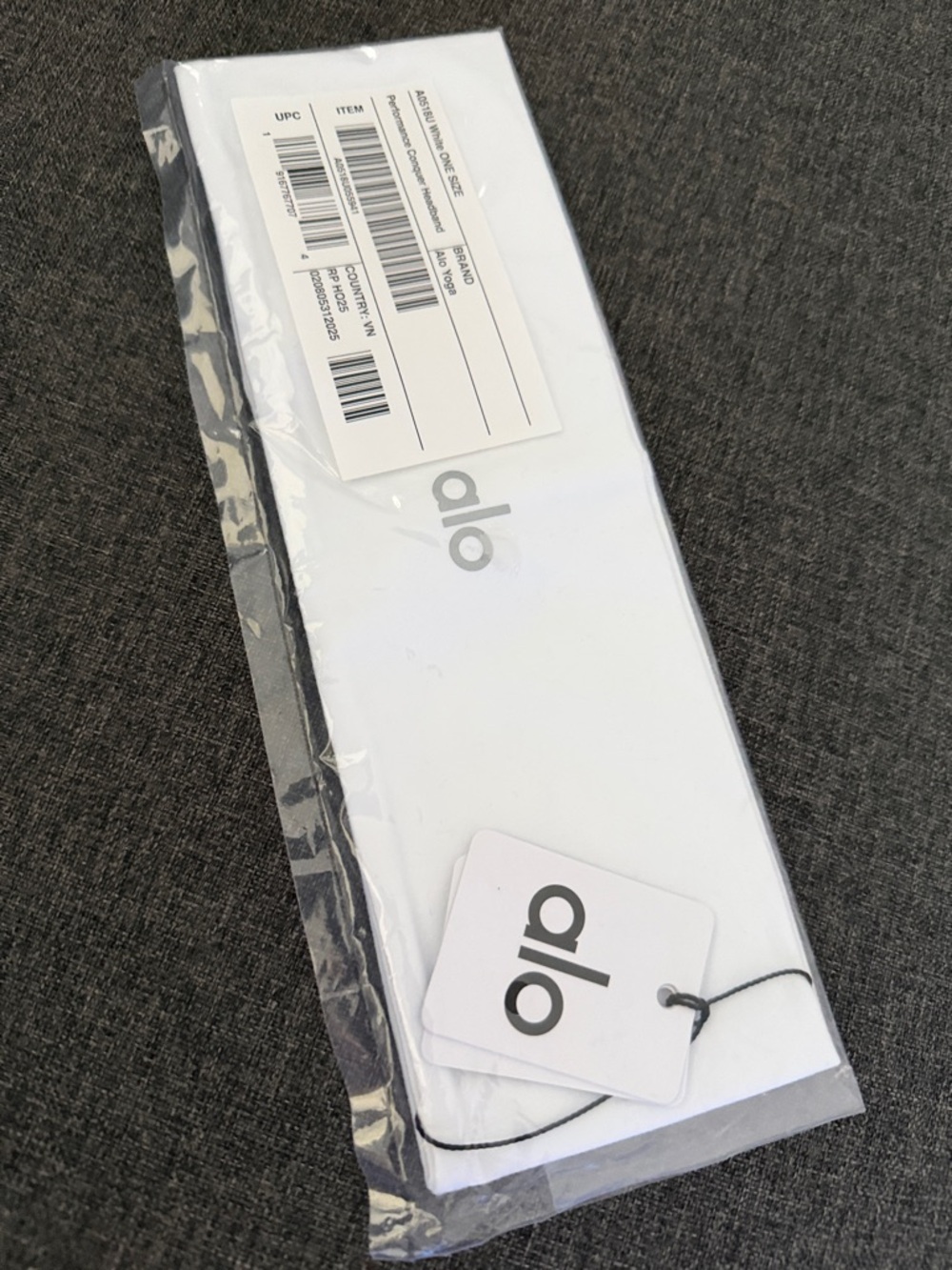 ALO Yoga Performance Conquer Headband White Logo - Picture 4 of 4